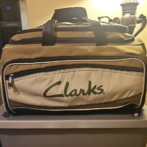 Clarks HUUUGE Tan and Cream Duffel Bag with BBQ utensil Set (Read Description)